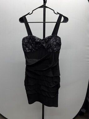 Valerie Bertinelli Black Sweetheart Neckline Ruched Mini Dress